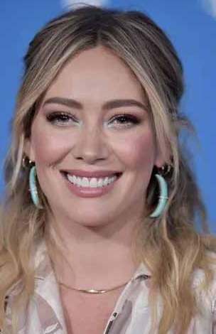 Tisdale quits 'toxic' celebrity mom group over bullying