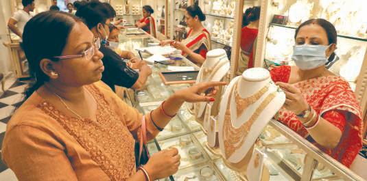 Gold hits six-week high on rate cut optimism