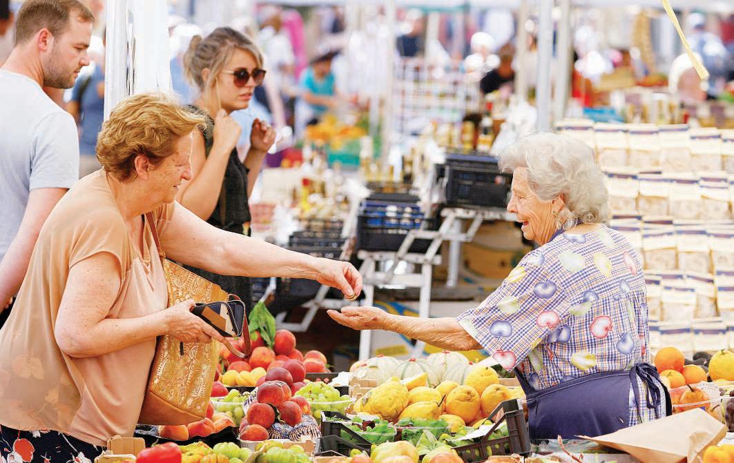 Eurozone inflation ticks up, pointing to steady ECB rates
