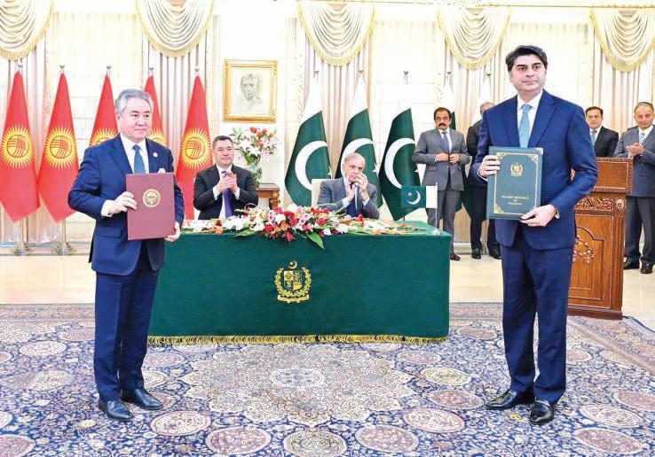 Pakistan offers Kyrgyzstan access to its seaports