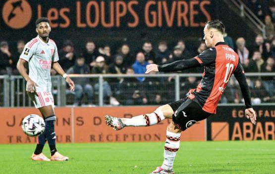 Lyon slip to French League loss at lowly Lorient as Nice crisis deepens