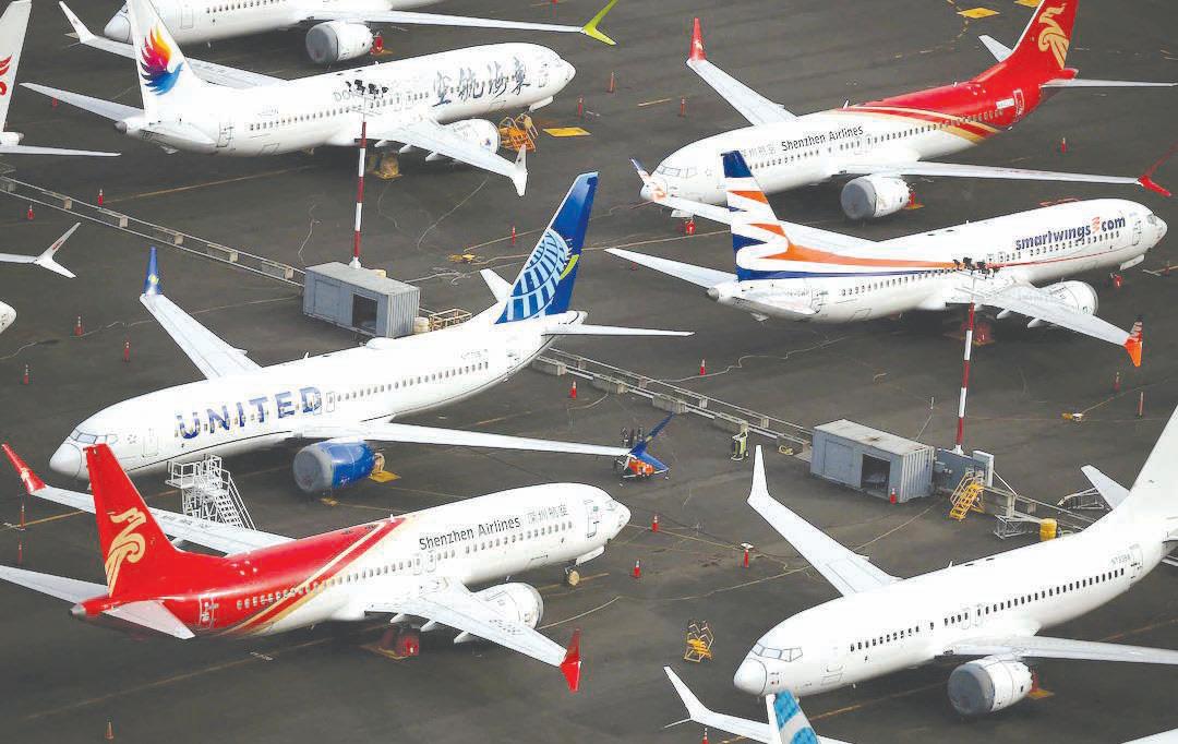 Global airlines set for record net profit next year, predicts IATA