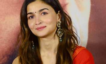 Alia honoured by Golden Globes at Red Sea Film Festival