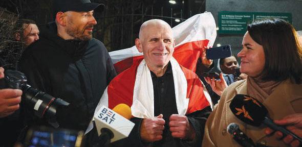 Belarus frees 123 prisoners as US lifts sanctions