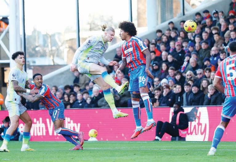 Man.City smash Palace to fire title warning, Villa extend winning run