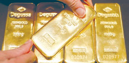 Gold breaks $4,400 for first time
