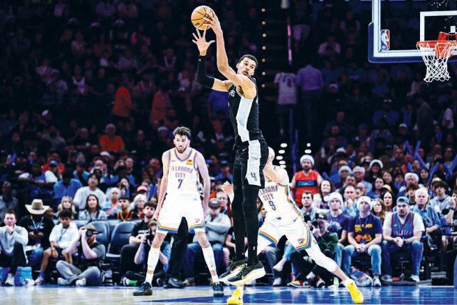 Wembanyama stars as Spurs beat Thunder, Rockets down Lakers