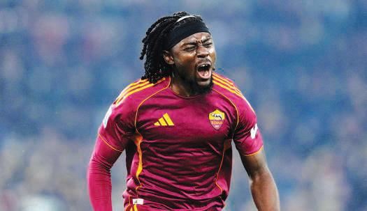 First-half blitz sends Roma into top four of Serie A with 3-1 win over Genoa