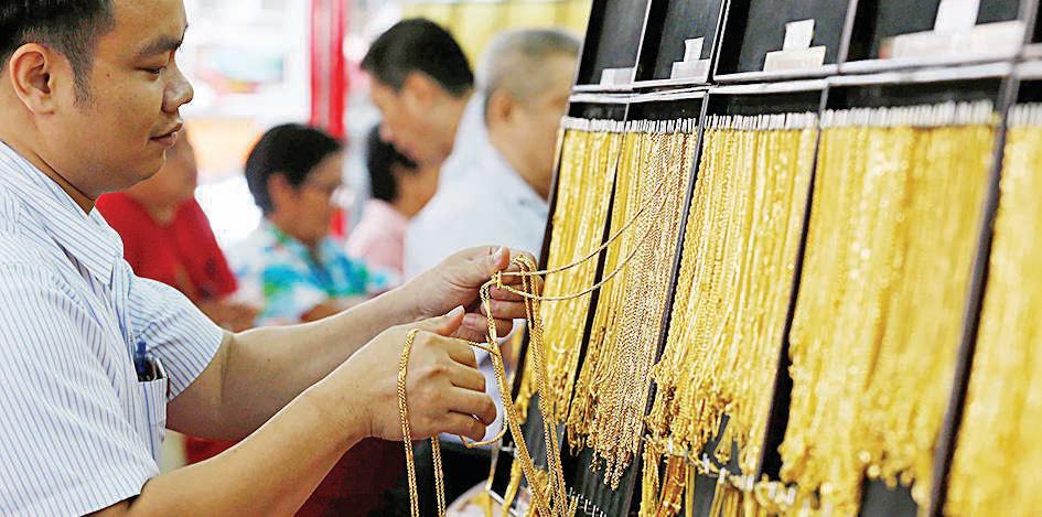 Gold propelled to one-week high