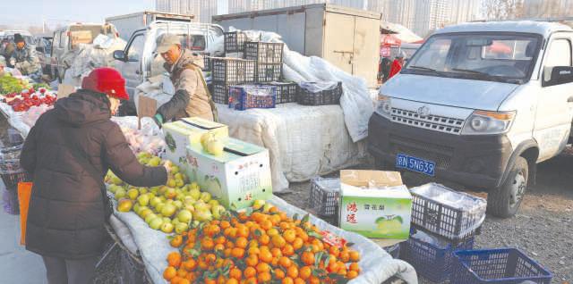 China inflation ticks up in December