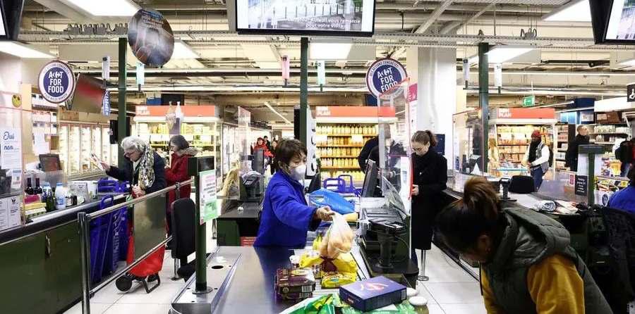 France trade deficit widens in December