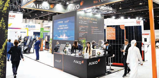 Chinese firms showcase solar tech