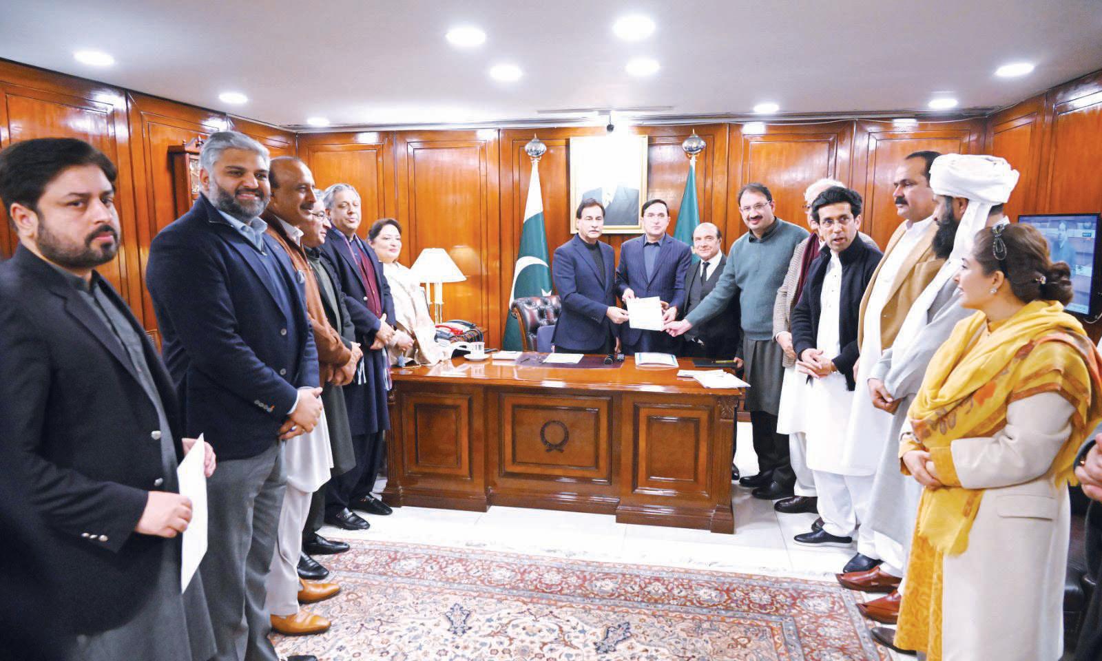 Achakzai appointed opposition leader in National Assembly