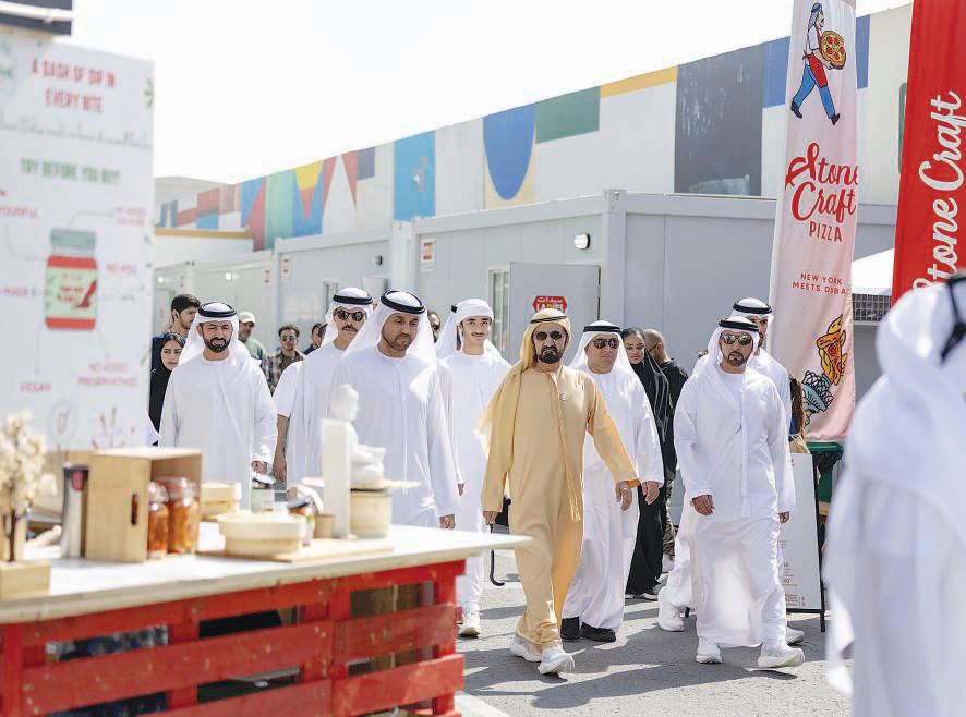 Mohammed visits Quoz Arts Fest, interacts with artists