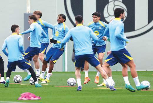Comparing Yamal to legend Messi is crazy, says Barcelona's Olmo