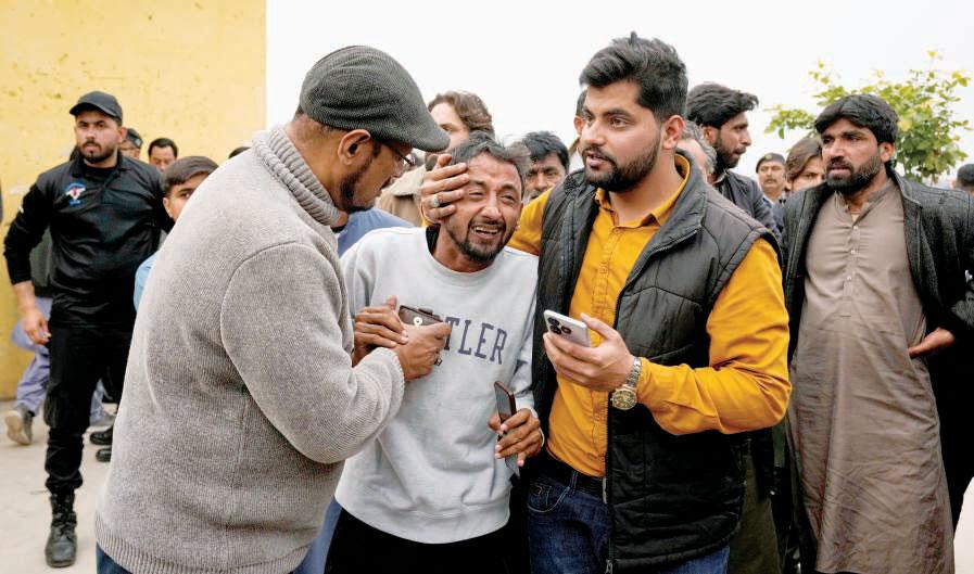 Witnesses describe suicide blast rocking Islamabad imambargah