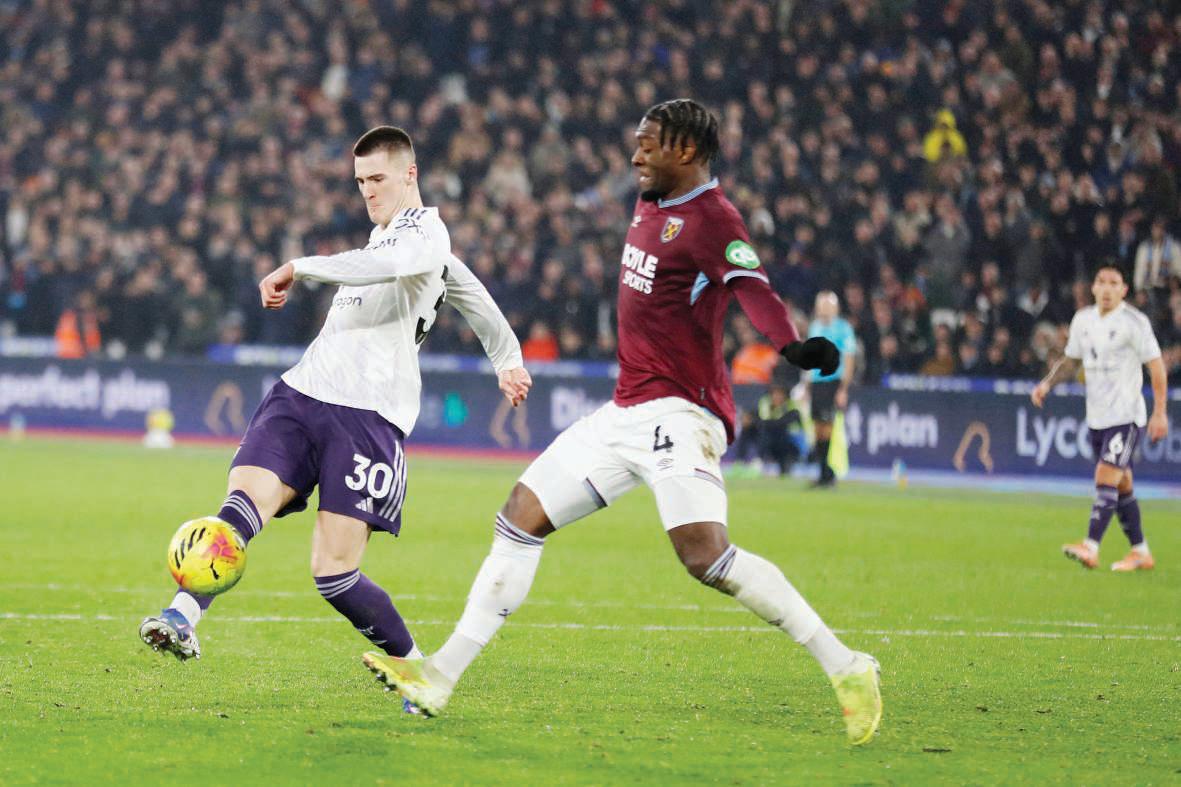 Utd's Sesko strikes late to rescue Hammers draw; Rosenior frustrated