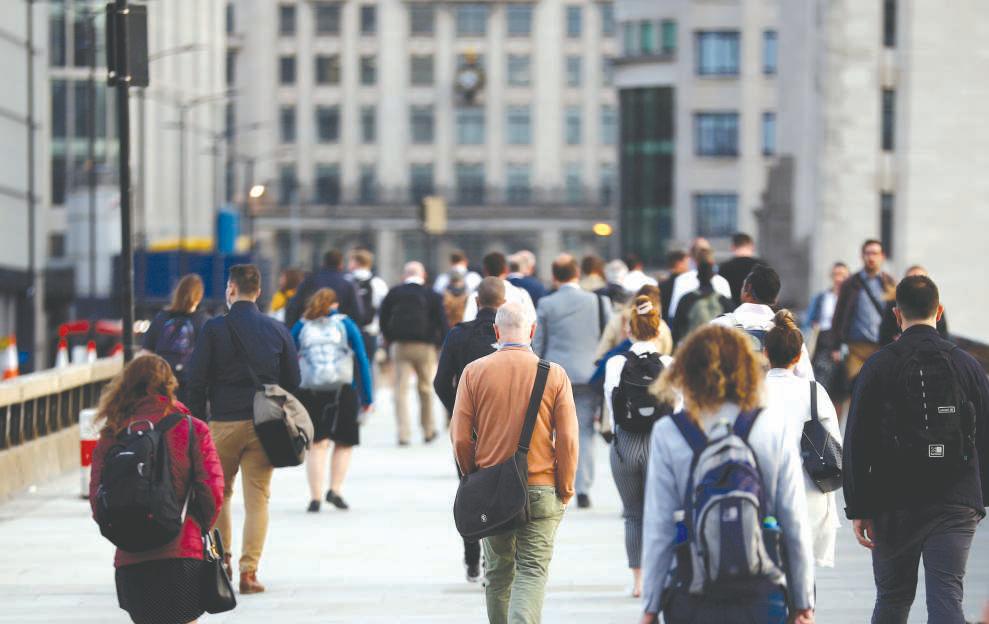 UK jobless rate climbs, adding to Bank of England rate cut bets