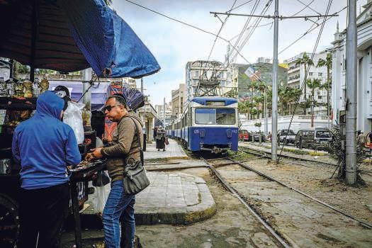 Alexandria bids farewell to its historic tram