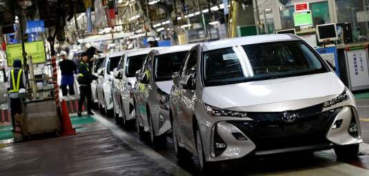 Toyota plans $19 billion share sale