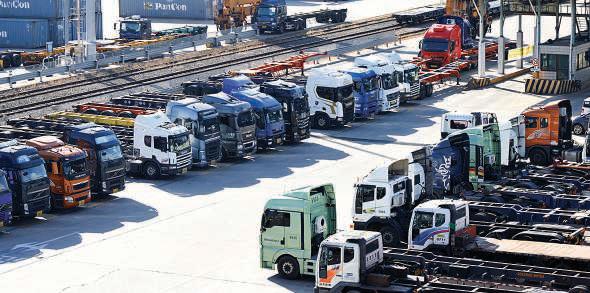 South Korea Feb exports beat forecasts