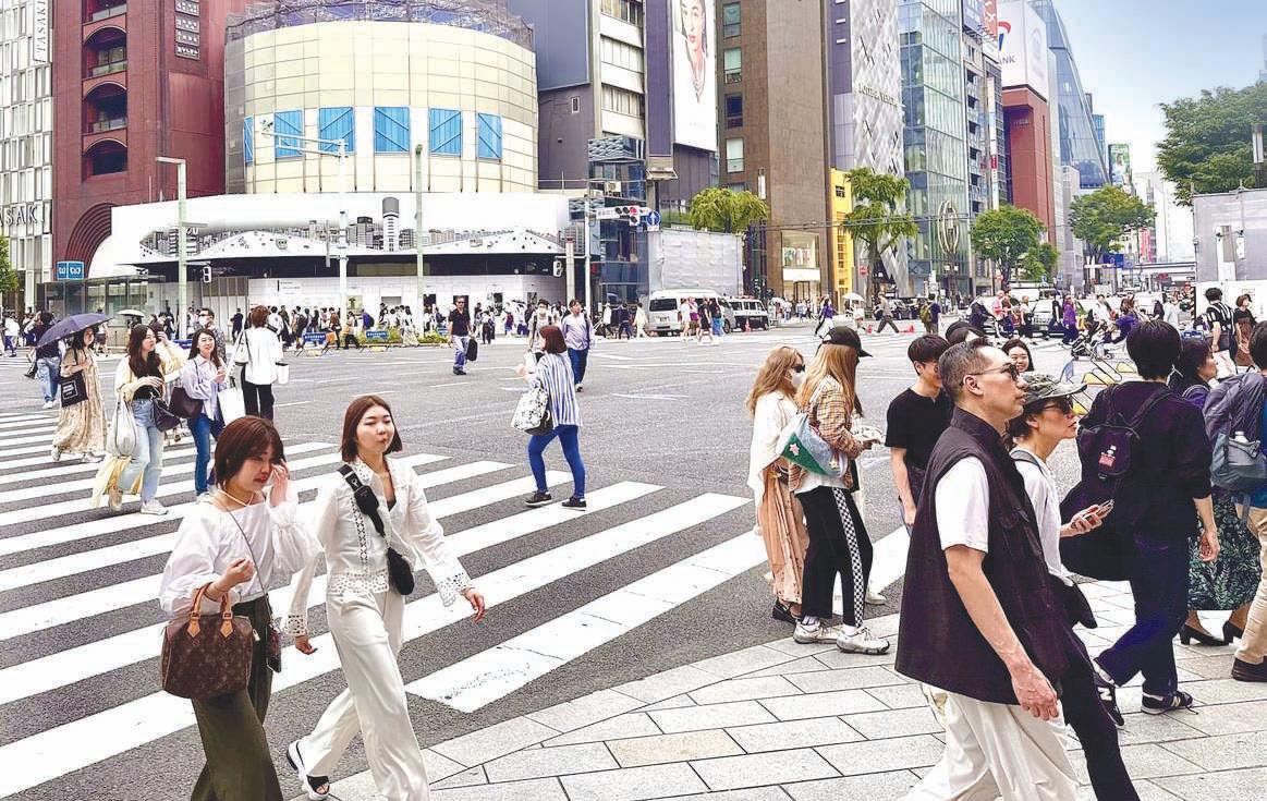 Japan's January jobless rate rises to 2.7% as payrolls shrink
