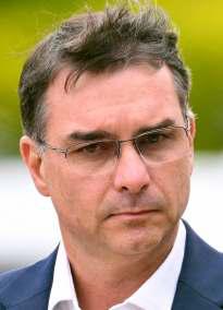 Bolsonaro brand fuels Flavio's rise in poll survey