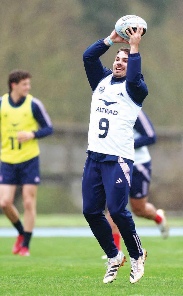 Borthwick defends tactics as Six Nations struggles deepen