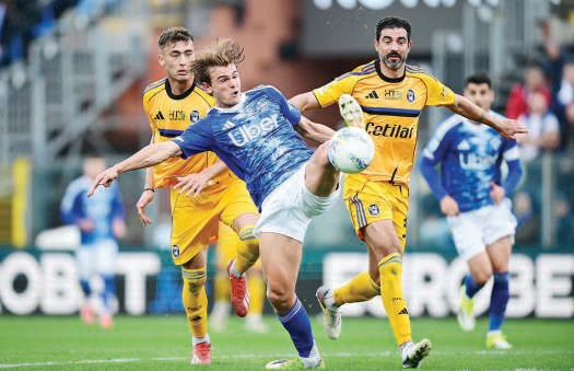 Como swat aside Pisa to boost CL hopes as Milan curtail lead