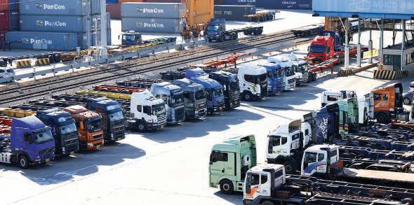 South Korea's exports jump 50.4%
