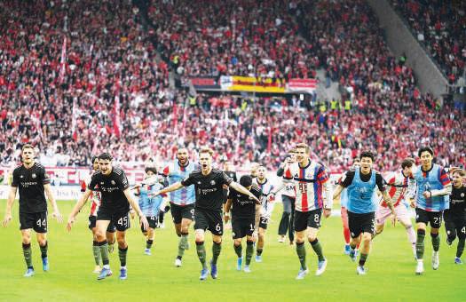 Bayern storm back late to win at Freiburg before Real showdown