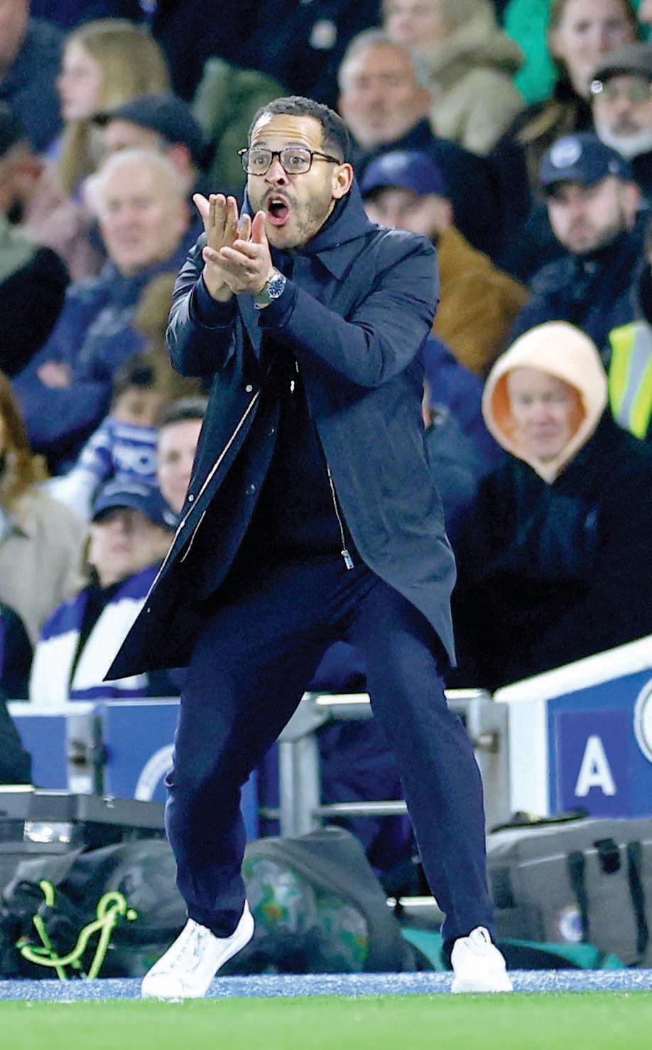 Chelsea sack coach Rosenior amid worst goal scoring drought in 114 years