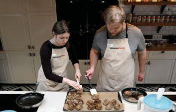 Cut off from the West, Muscovites rediscover Russian roots