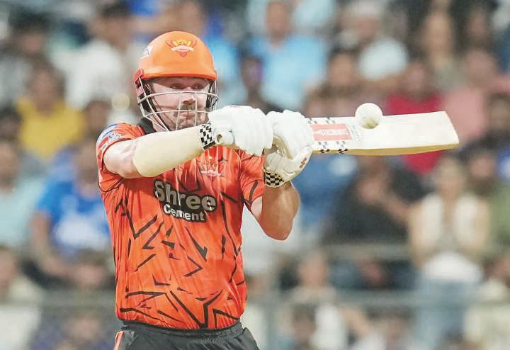 Head, Klaasen steer Hyderabad to victory over listless Mumbai