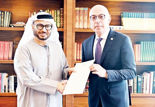 رئيس الدولة يتلقى رسالة خطية من الرئيس اللبناني