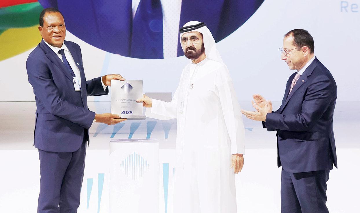 محمد بن راشد: الوزير الاستثنائي يجعل الحلم واقعاً يسجله التاريخ