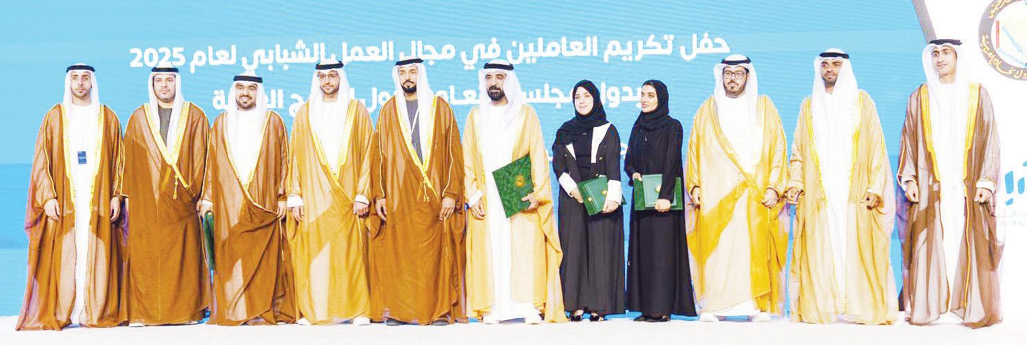 النيادي: تبادل الأفكار يسهم في إعداد جيل مبدع