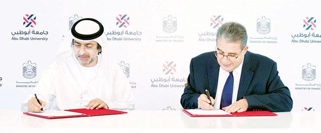 «المالية» وجامعة أبوظبي توقّعان مذكرة تفاهم لتعزيز التعاون في البحث والتأهيل