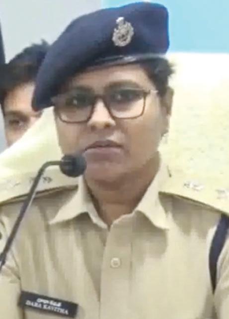 పట్టుబడ్డ కేటుగాళ్లు
