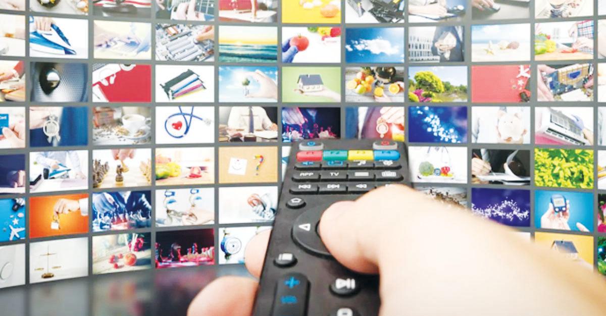 ఓటిటి, సామాజిక మాధ్యమాలకు కేంద్రం వార్నింగ్