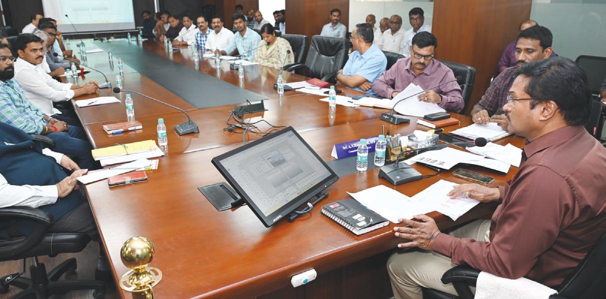 హోర్డింగుల తొలగింపునకు ఆదివారం వరకూ గడువు..