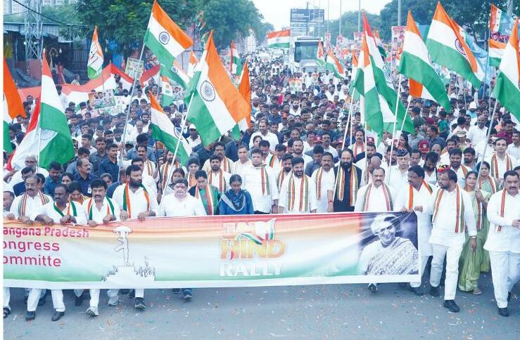 పాక్ యుద్ధం ఎందుకు ఆగిందో ఎవ్వరికీ తెలియదు