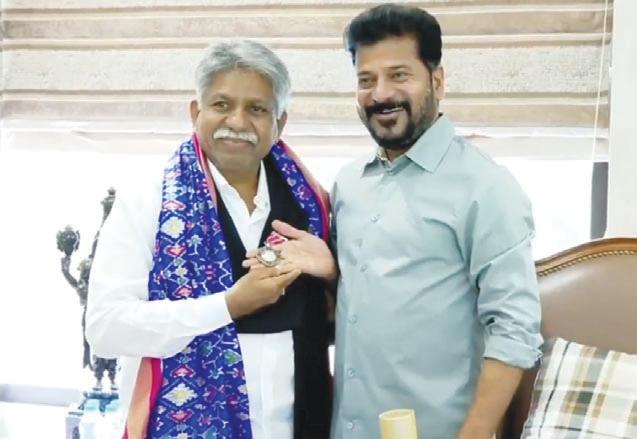 సీఎంను కలిసిన పద్మశ్రీ మందకృష్ణ మాదిగ
