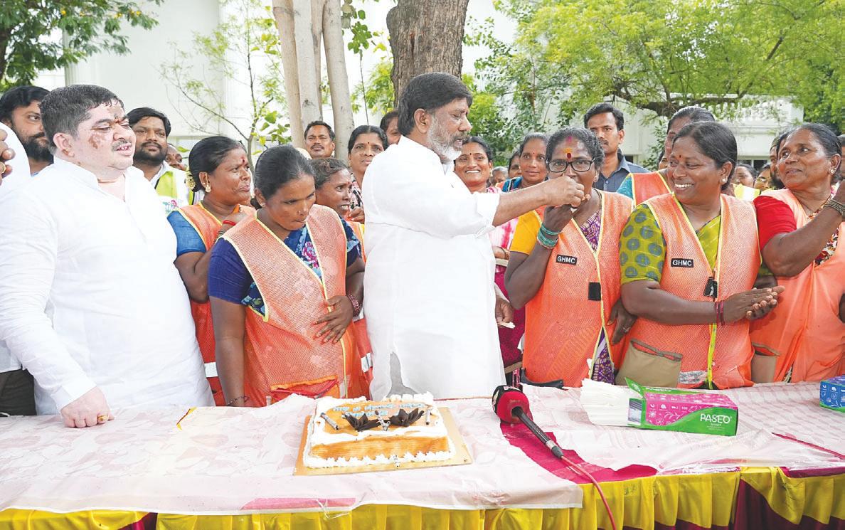 ఘనంగా రాహుల్ గాంధీ జన్మదిన వేడుకలు