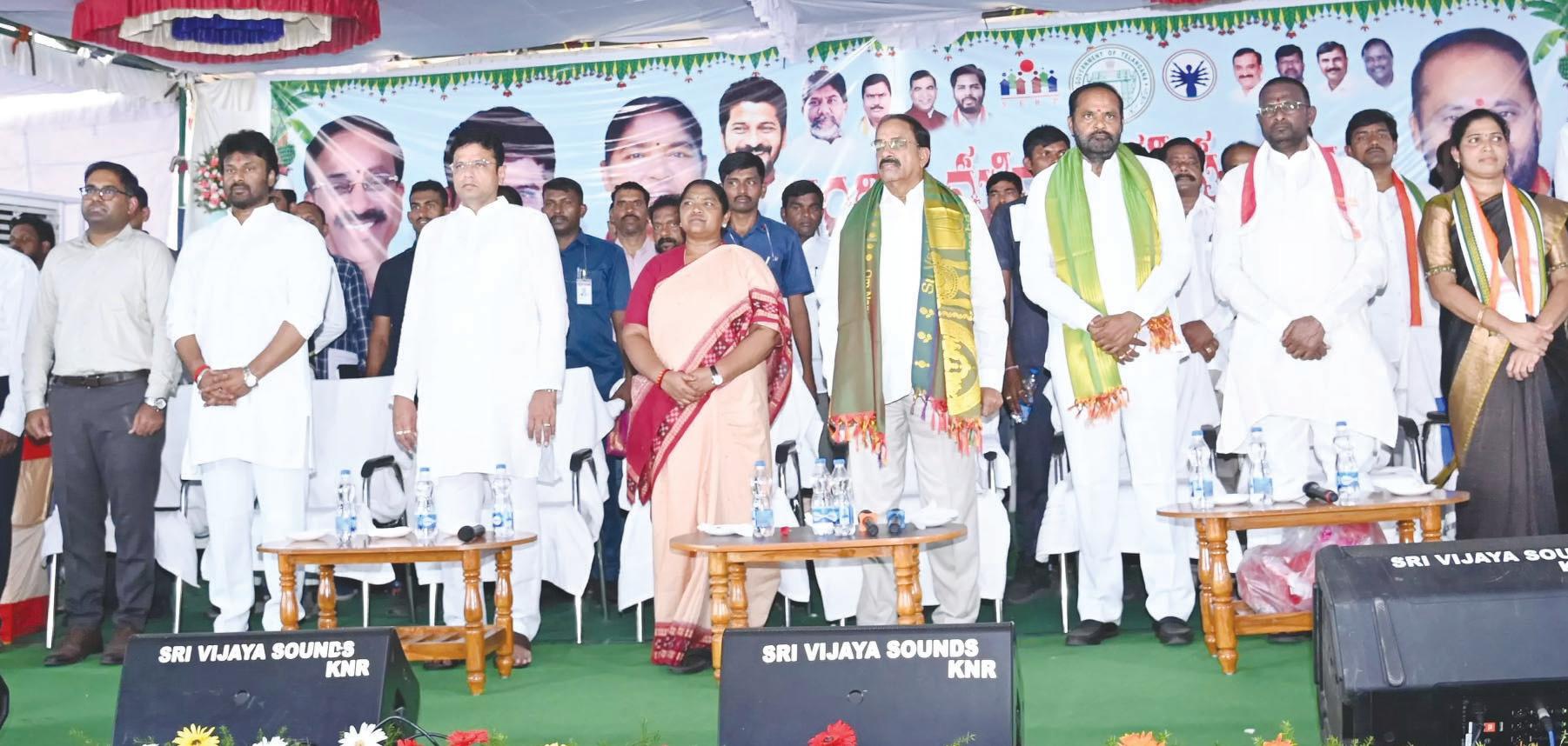 మహిళలకు ఉపాధి కల్పించే కార్యక్రమాలు చేపట్టాం