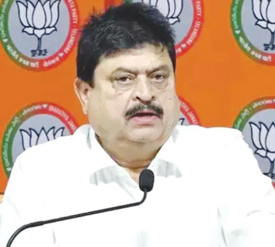 కాళేశ్వరంలో అవినీతి స్పష్టంగా ఉంది