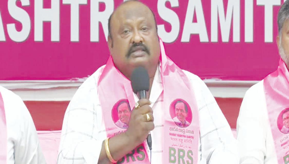 బీఆర్ఎస్ బీసీ కదనభేరికి వరుణుడి అడ్డంకి