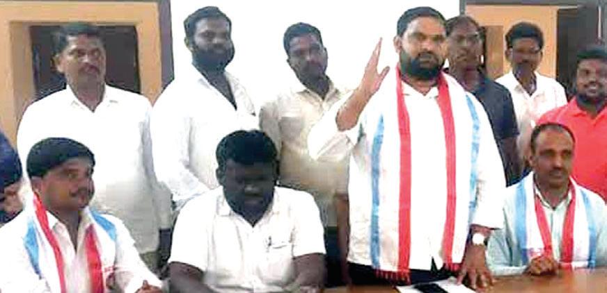 లచ్చిరెడ్డి పదోన్నతి అక్రమం