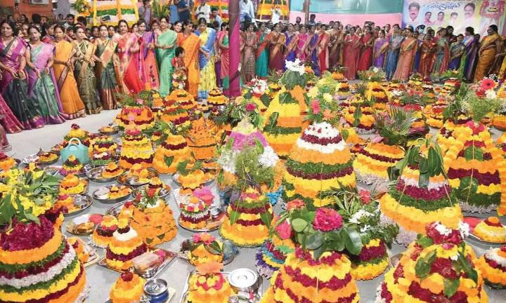 బతుకమ్మకు అంతర్జాతీయ గుర్తింపు