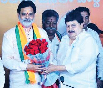 బీసీల హక్కుల కోసం బీజేపీలోకి..